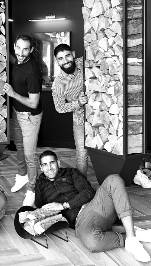 Jonathan, Alexis et Mickaël Pinto, les frères à la tête d'Instant by Pinto, dans leur showroom à Dracy-le-Fort